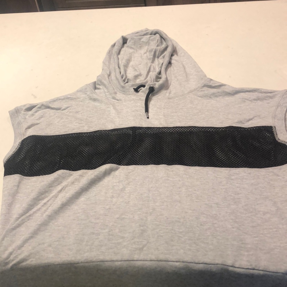 Short sleeve mesh sweatshirt